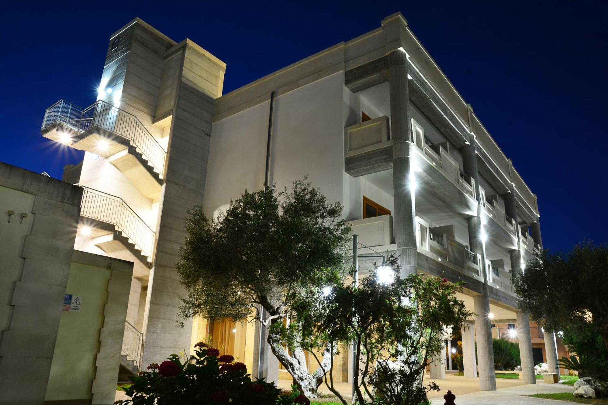 Hotel Thalas Club Torre dell'Orso Ngoại thất bức ảnh