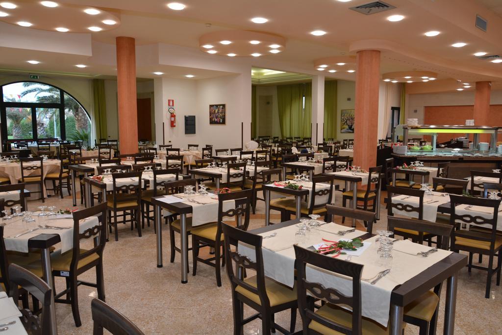 Hotel Thalas Club Torre dell'Orso Ngoại thất bức ảnh